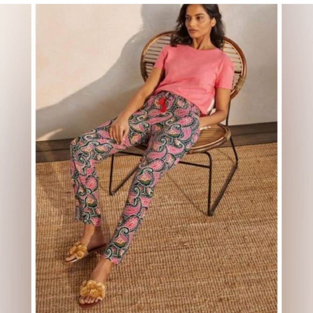 Boden Benbridge Trousers in Pink Paisley, size 10R